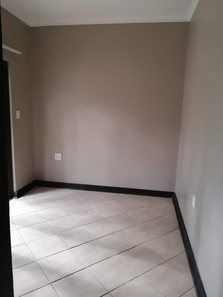 To Let 1 Bedroom Property for Rent in Heuwelsig Free State